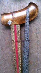 keris tilam meteorit