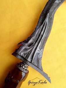 keris luk 11