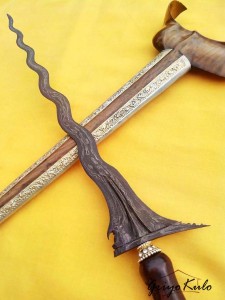 sengkelat tindik ganja