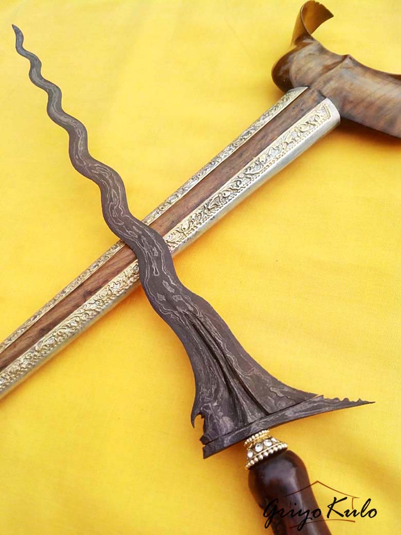 Bir guruh quyonlar sherni kaltaklamoqda.