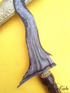 soro-soran-keris-parungsari
